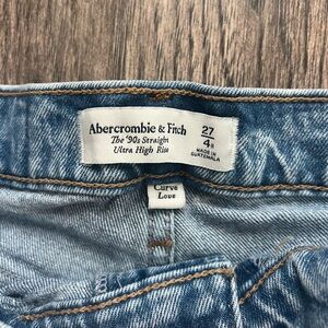 Abercrombie & Fitch The ‘90s Straight Ultra High Rise Jeans **Curve Love**